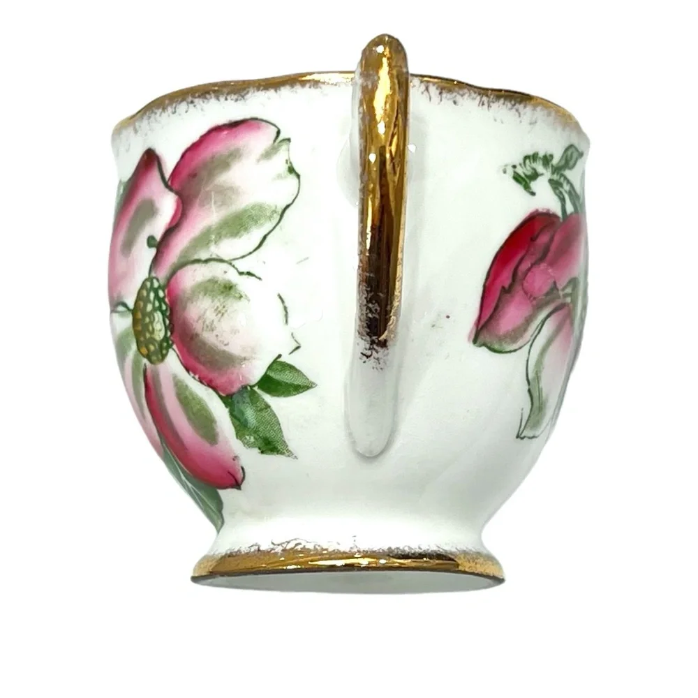 QUEEN ANNE MAGNOLIA BONE CHINA SET OF 5 CUPS & SAUCERS & 1 CREAMER WITH SAUCER